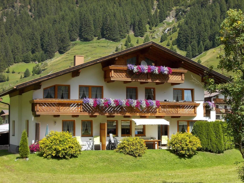 Апартаменти Haus Schoderbock Санкт-Леонгард-ім-Пітцталь Екстер'єр фото